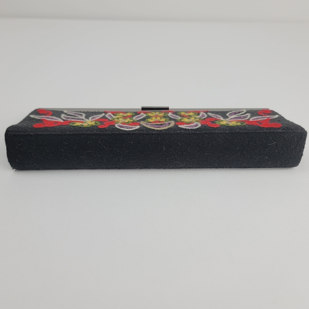 Kate Landry Embroidered black Vintage clutch - Picture 10 of 10